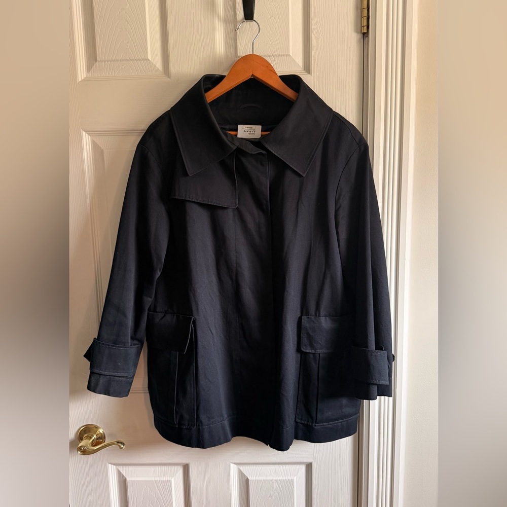 Akris Punto Black Cropped Trench Coat